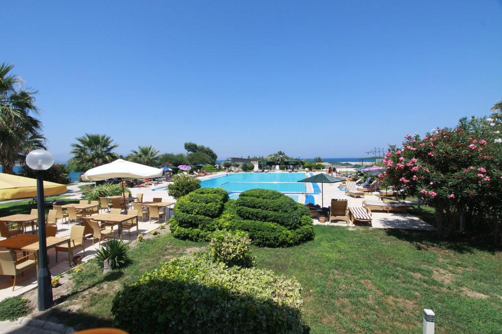 Babaylon Hotel Cesme Exterior photo